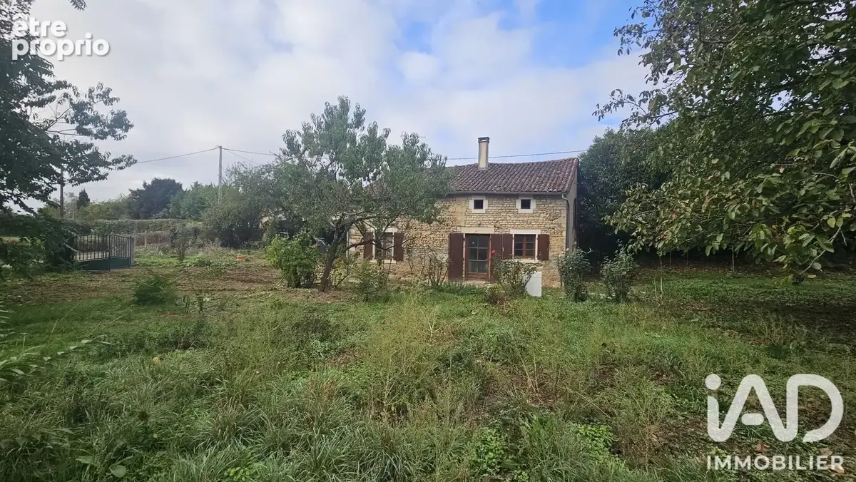 Photo 1 - Maison à LES ADJOTS