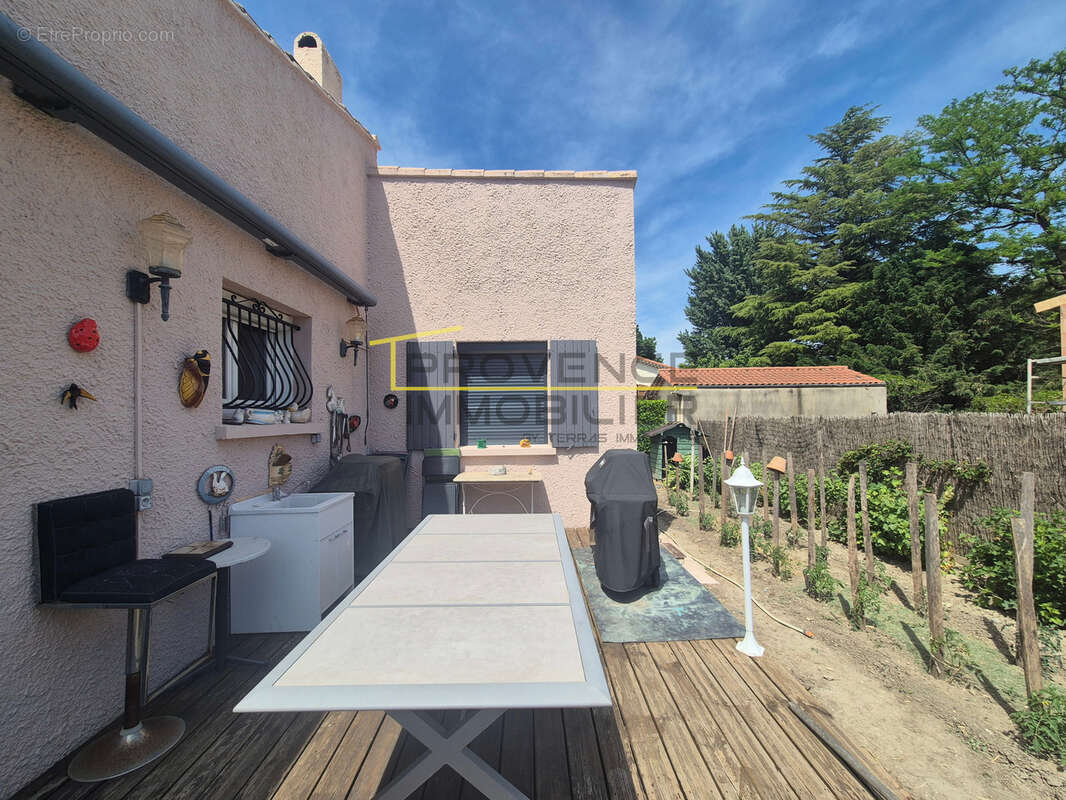 Maison à MONTELIMAR