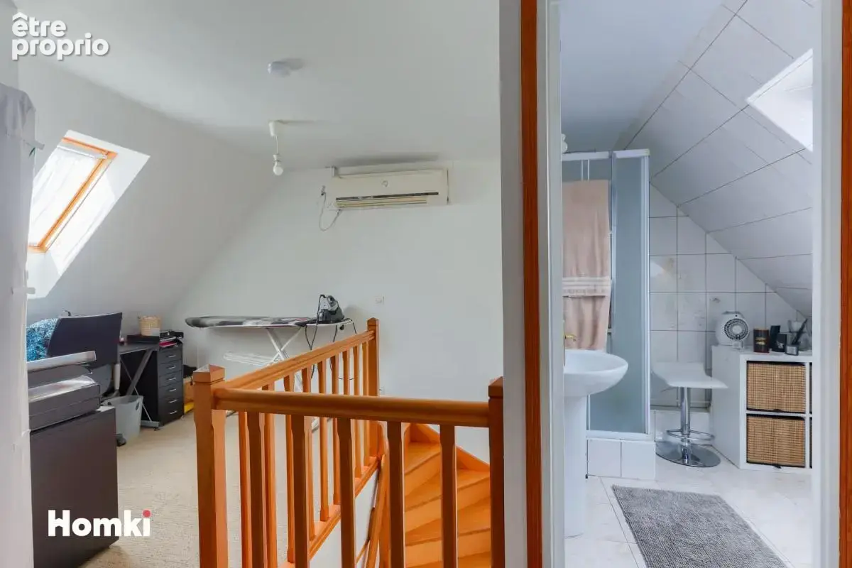 Maison T7 de 135 m² à Combs-la-Ville 77380 - photo 8