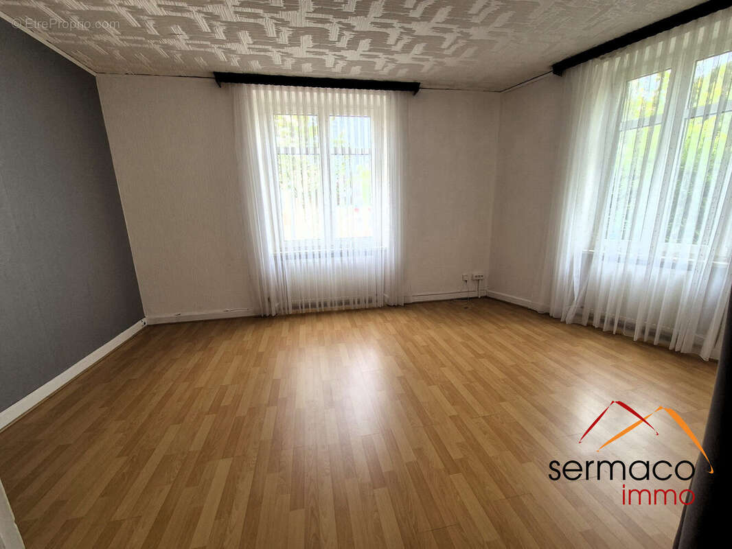 séjour lumineux 20 m2 - Maison à SARREGUEMINES