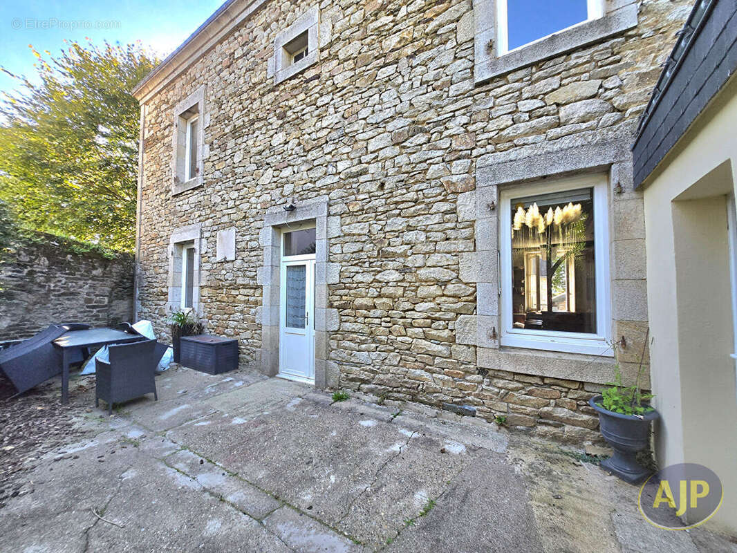 Maison à JOSSELIN