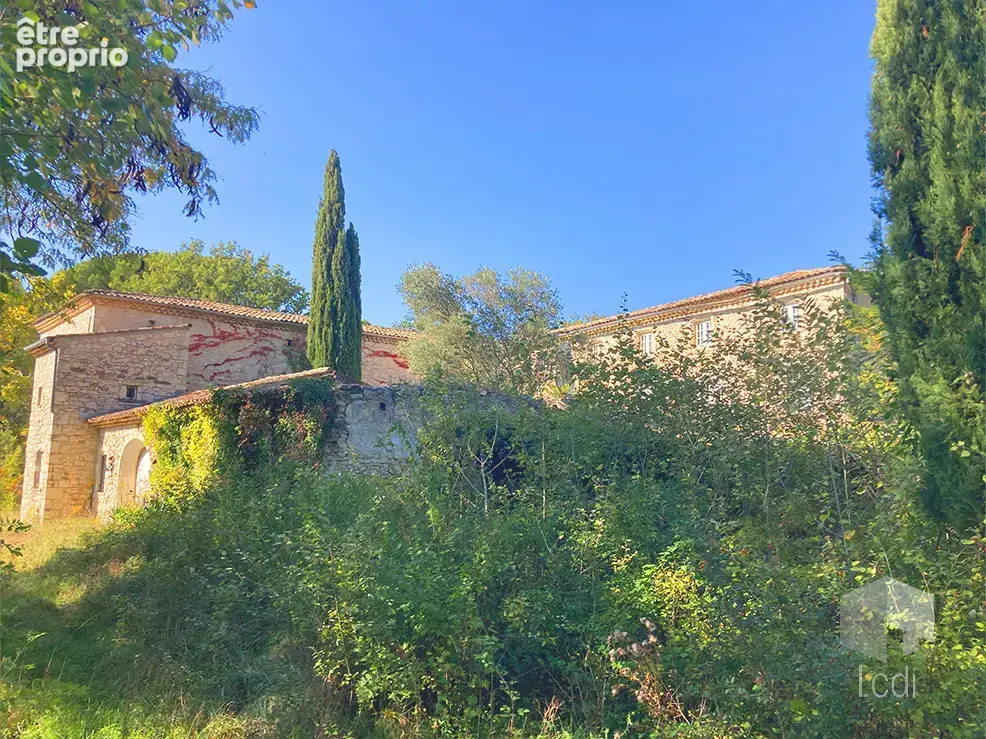 PUYGIRON, propriété sur un terrain de 50 000 m2 - photo 4