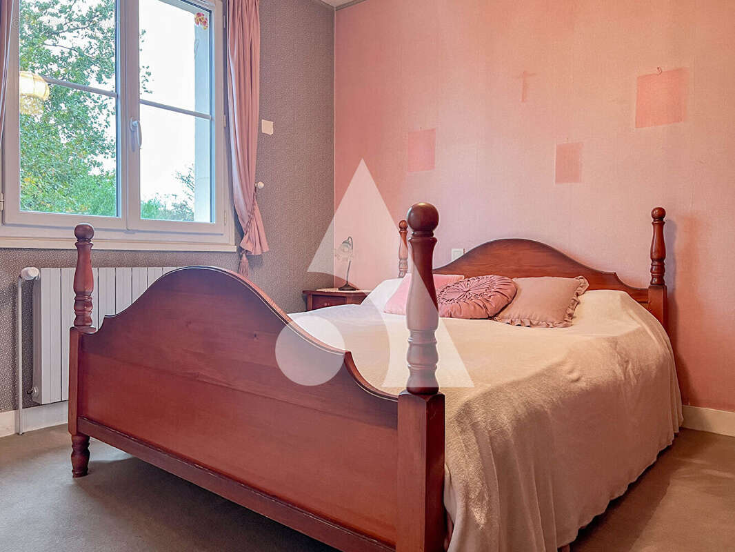 Maison à FONTCOUVERTE