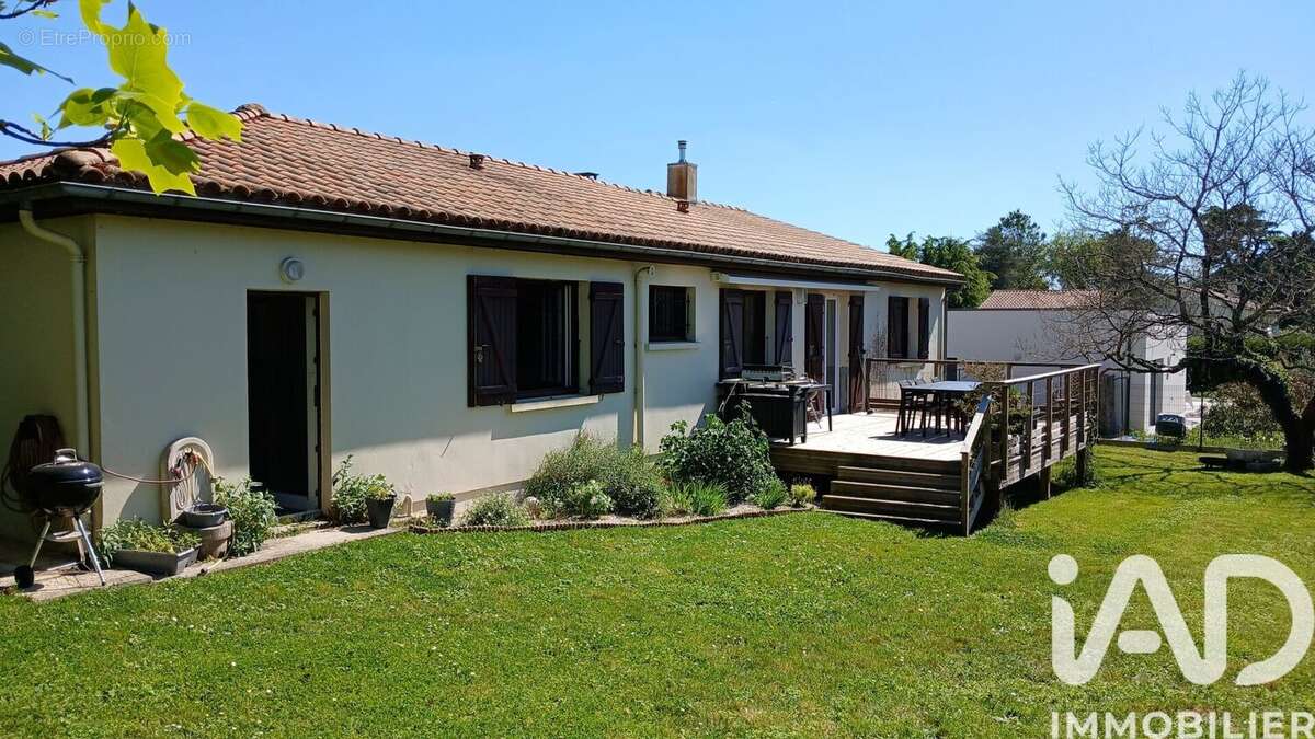 Photo 6 - Maison à SAINT-GEORGES-DES-COTEAUX