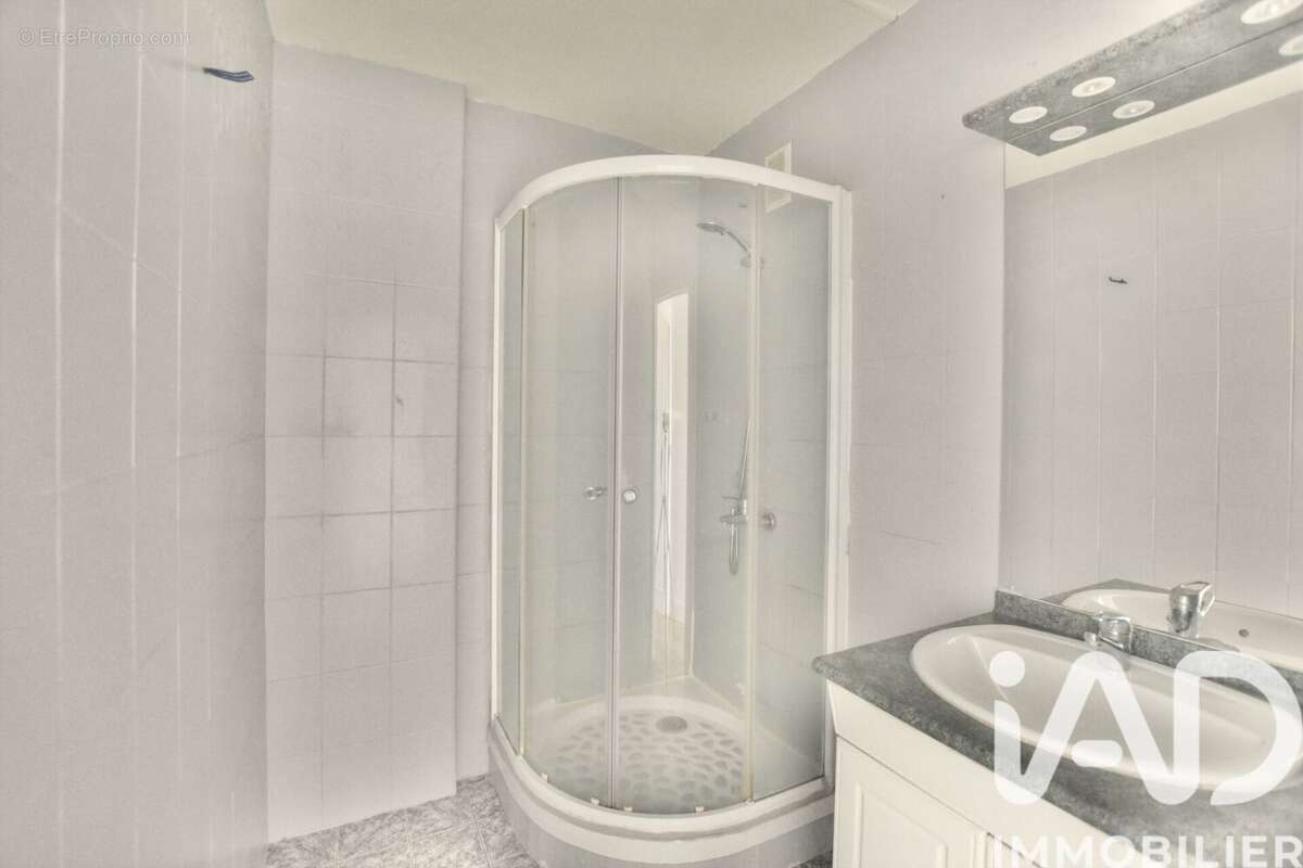 Photo 9 - Appartement à SAINTE-GENEVIEVE-DES-BOIS