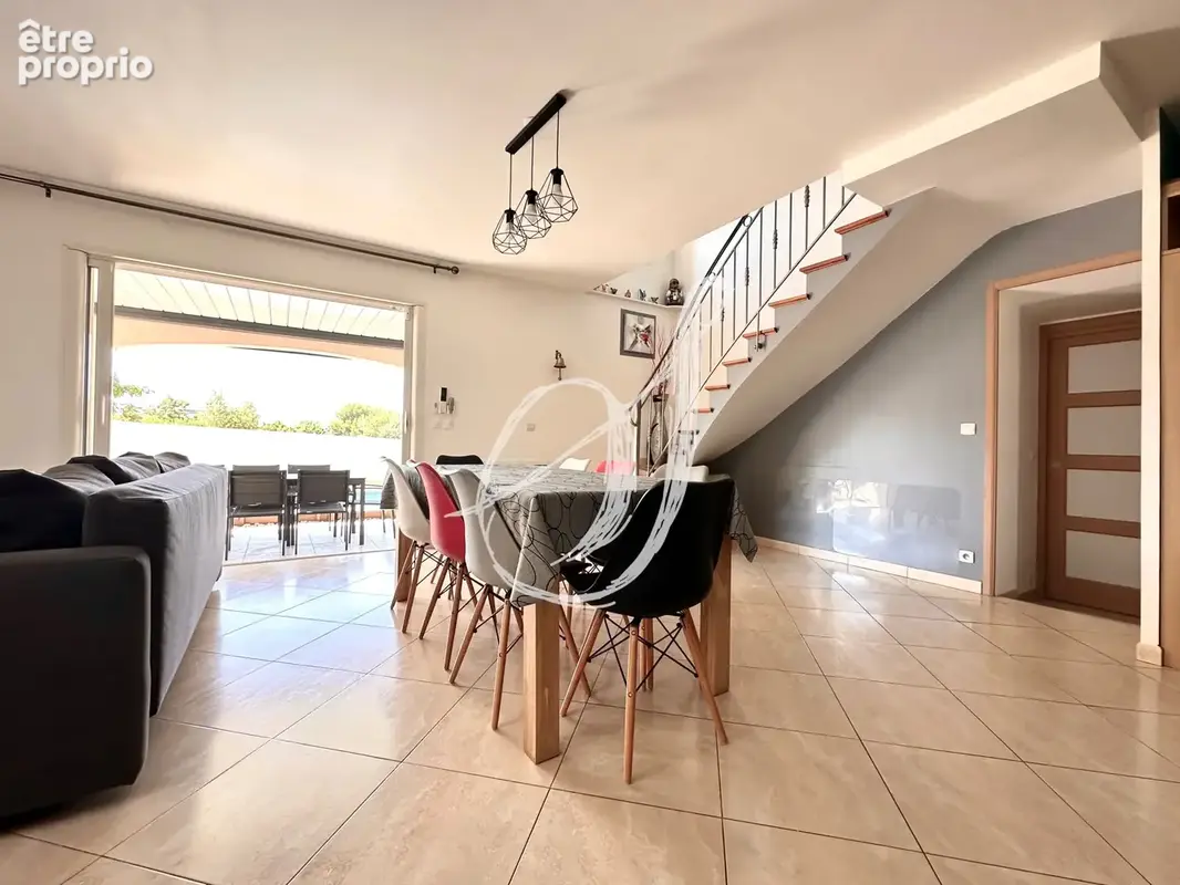 Villa de type 5, quatre chambres avec piscine sur Gigean - photo 9