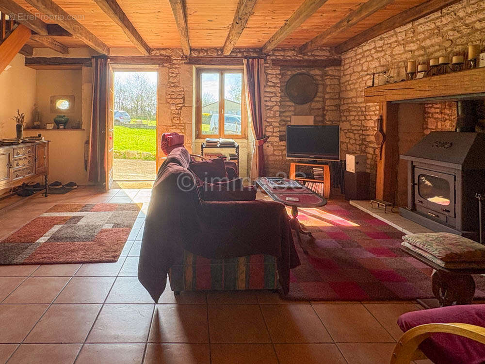 Maison à RUFFEC