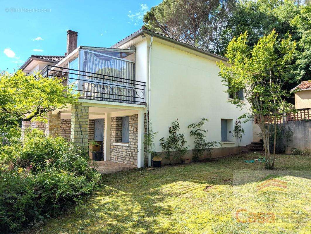 Maison à LAMAGDELAINE