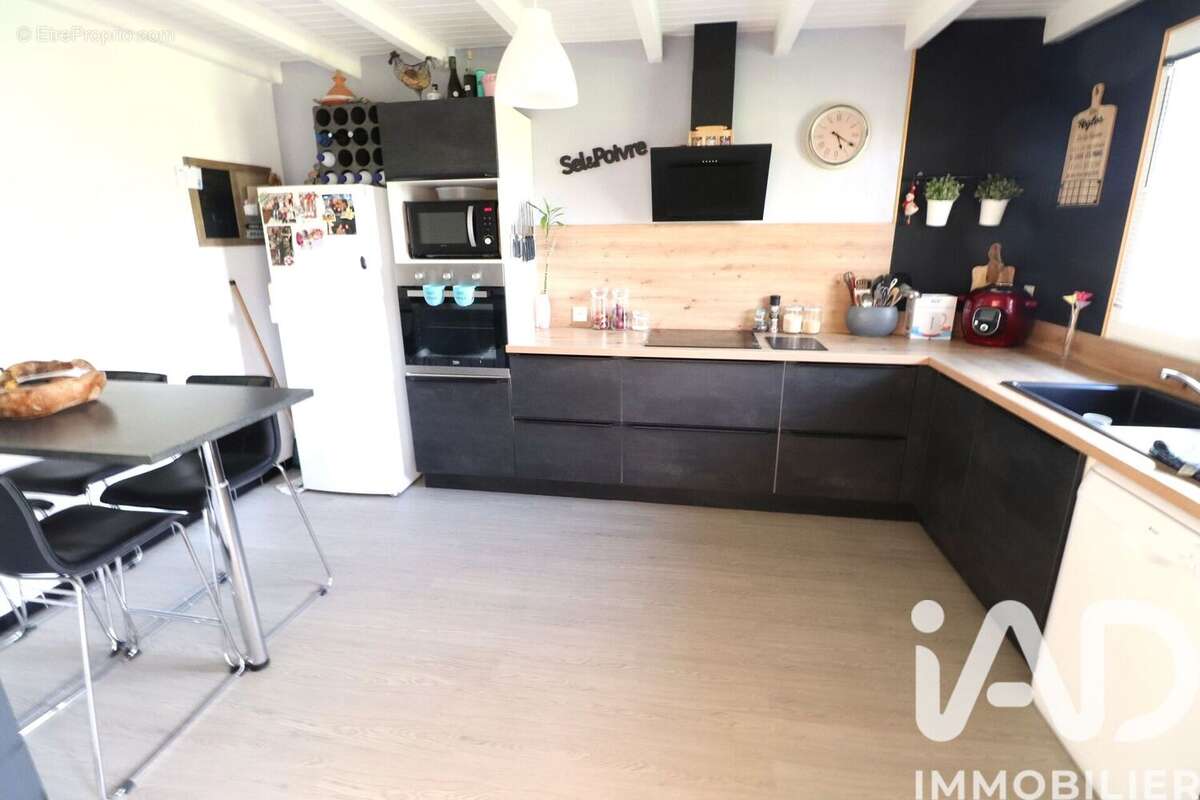Maison 100 m² à La Clotte  - photo 6