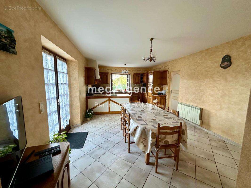 Longére avec dépendances sur 10149 m2 - photo 6