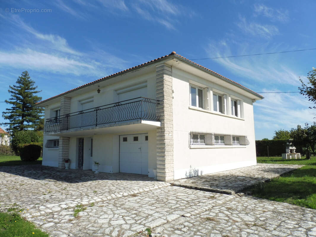 Maison à RIBERAC
