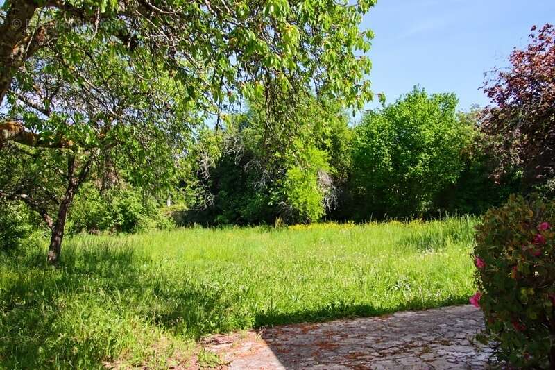 Maison à vendre 4 pièces SIORAC EN PERIGORD, sous-sol de 100m² exploitable  jardin 1933m² - photo 41