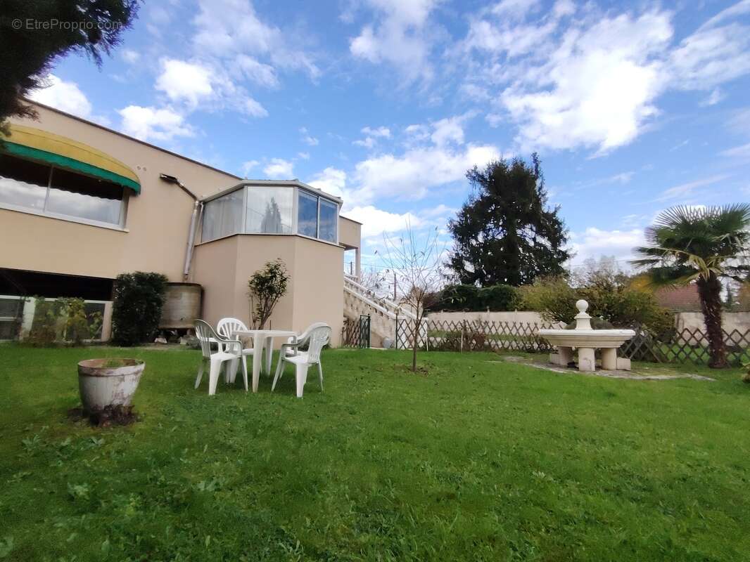 Jardin - Commerce à SAINT-FIEL