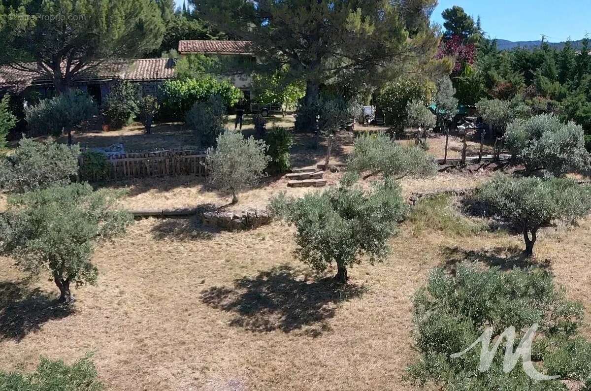 Maison à AUPS