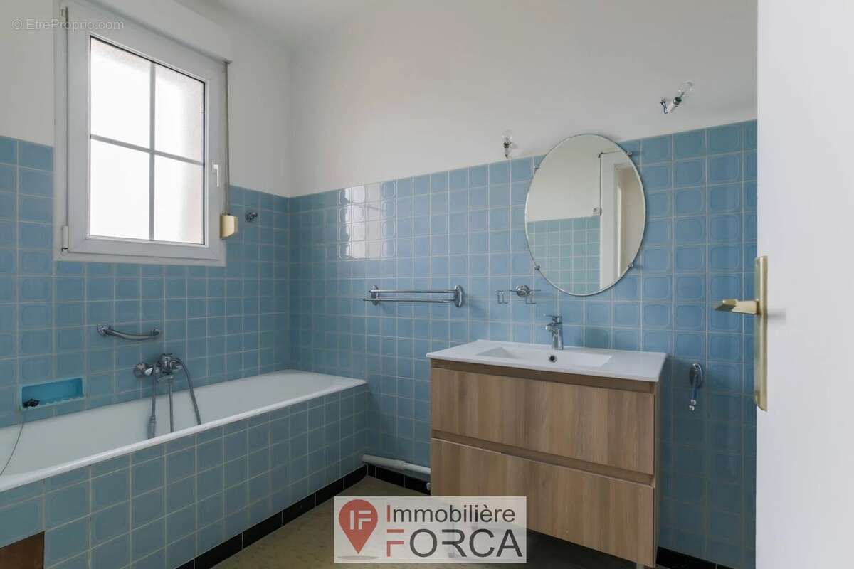 Appartement à ARS-SUR-MOSELLE