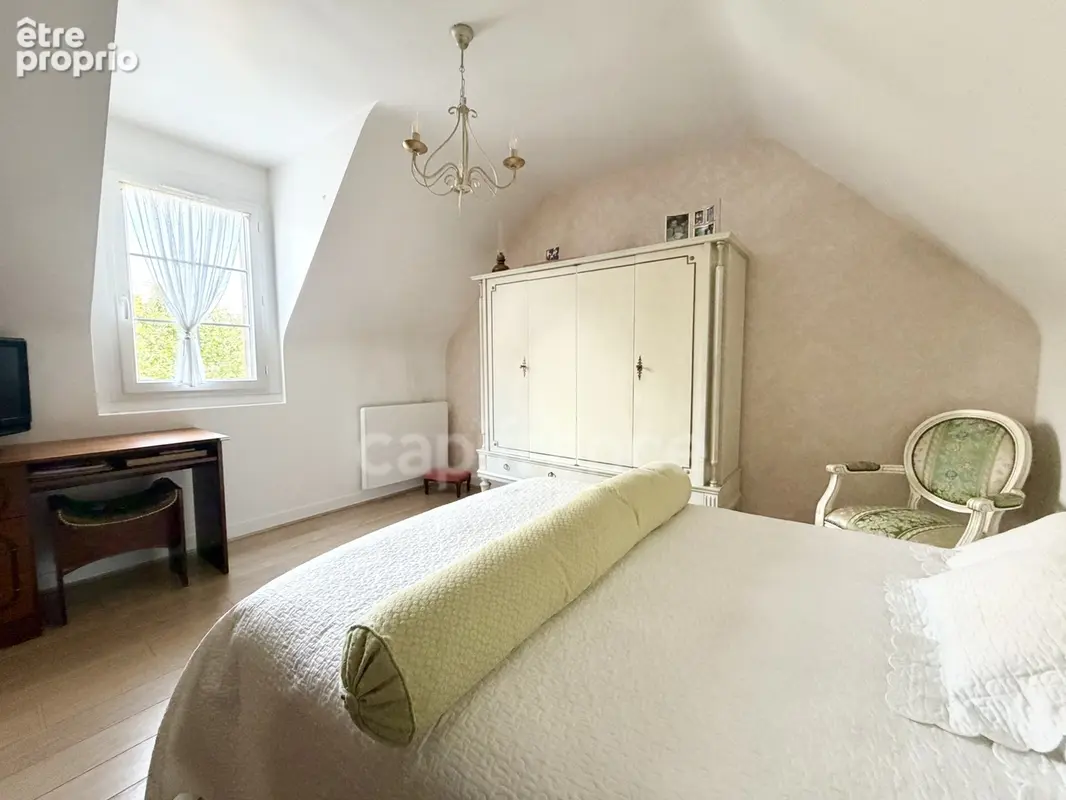 Maison familiale de 131 m² à vendre à Cergy Village – 3 chambres, bureau, jardin et garage - photo 14