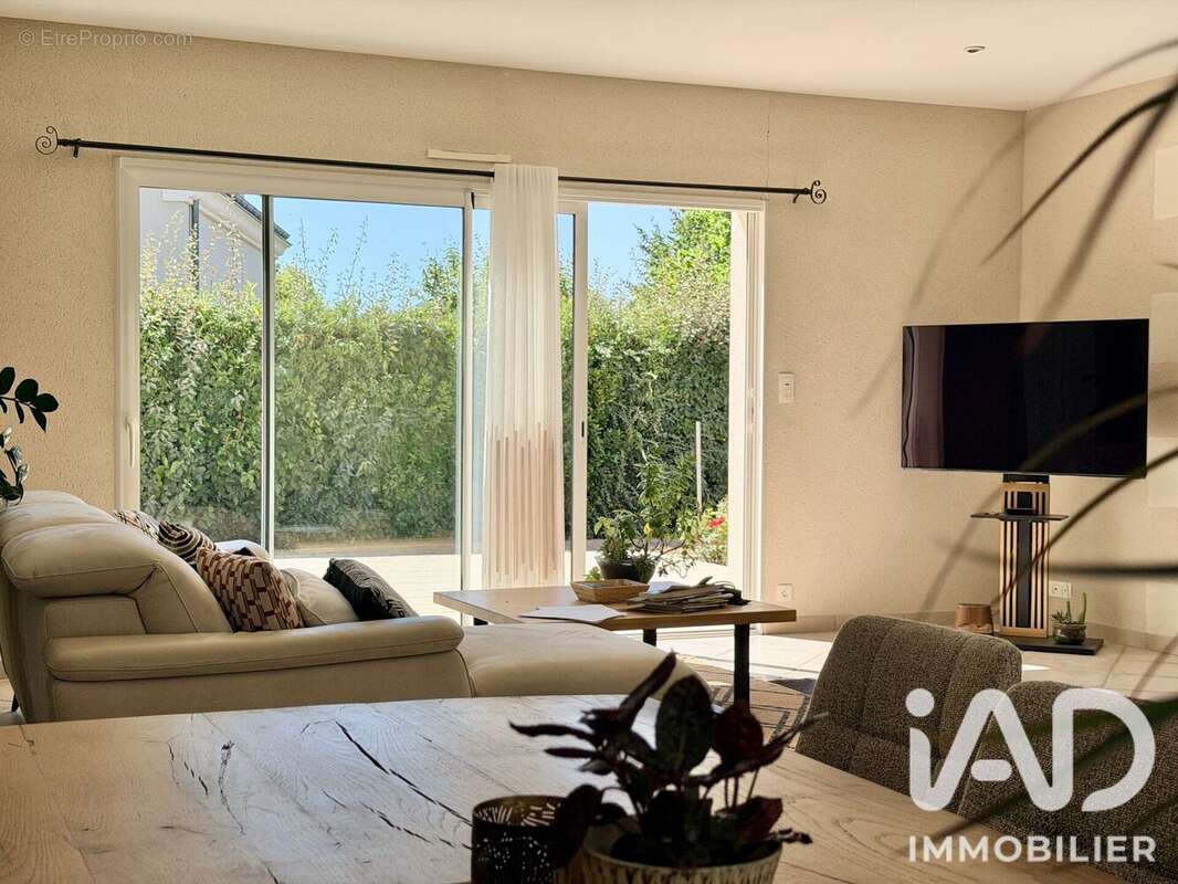 Maison 231 m² à Saint-Avertin  - photo 3
