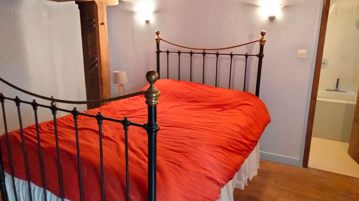 CHAMBRE - Maison à ASNIERES-SUR-BLOUR