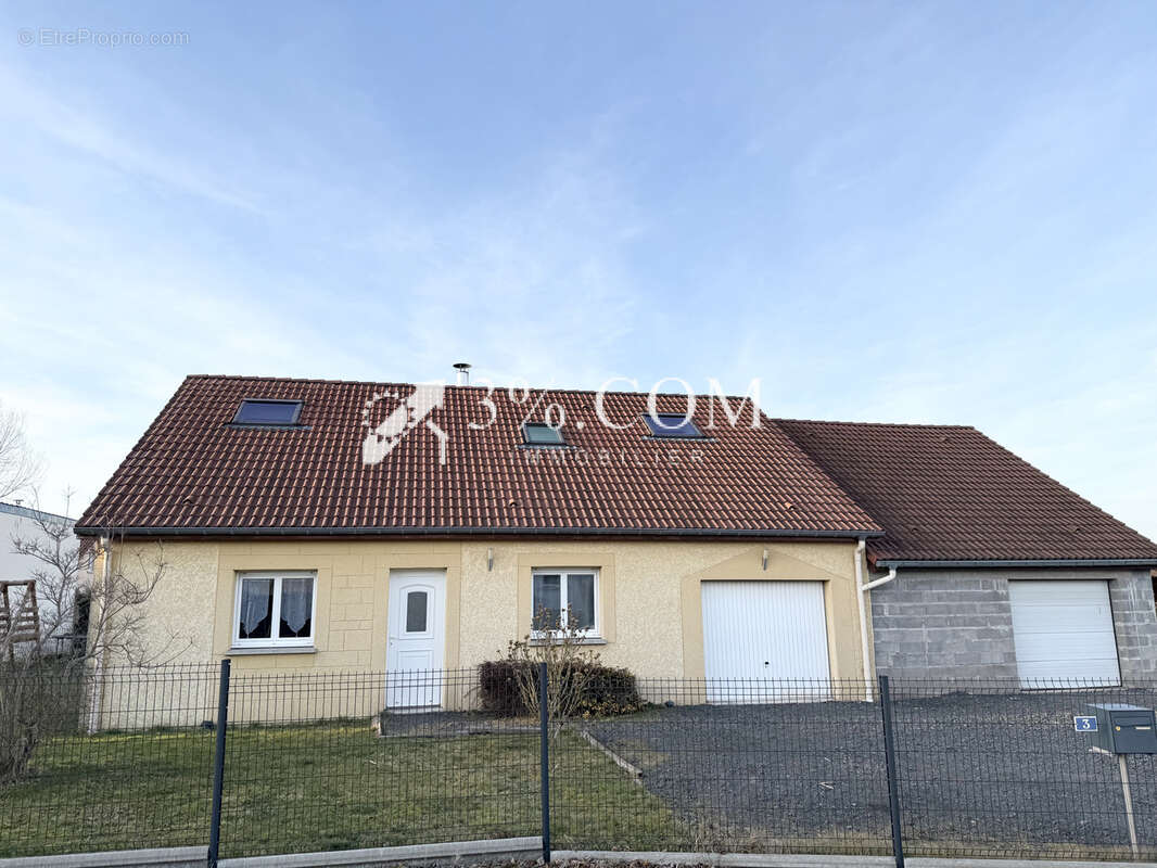 Maison à UXEGNEY