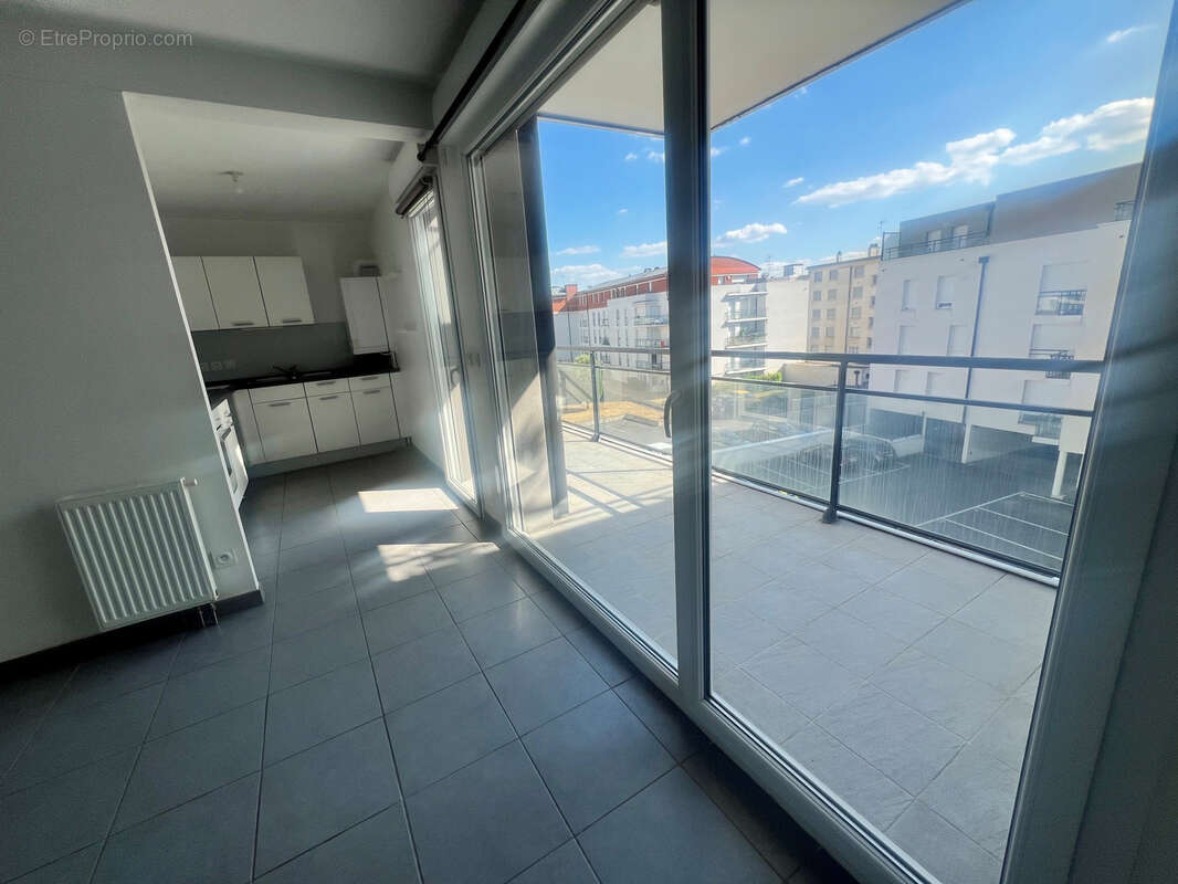 Clairmarais gare centre - appartement moderne type 2 de  50m2 + terrasse  + parking couvert - photo 2