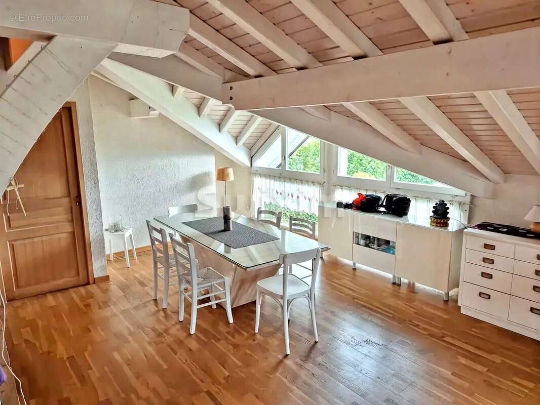 Maison à PERRIGNIER