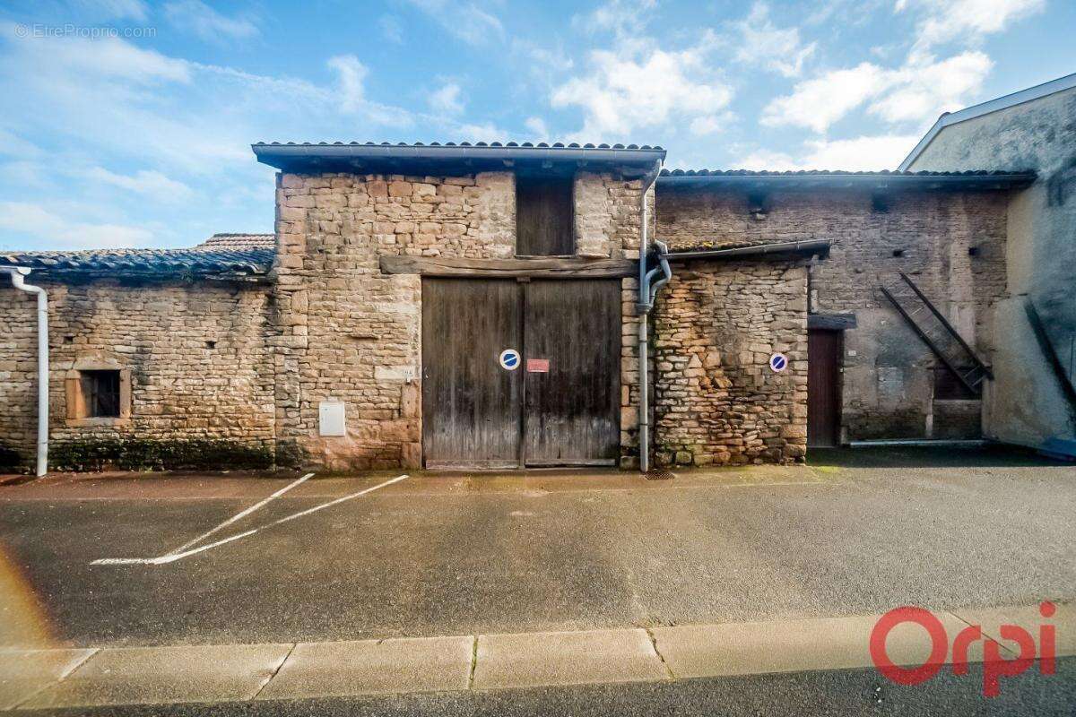 Maison à SAINT-ALBAIN