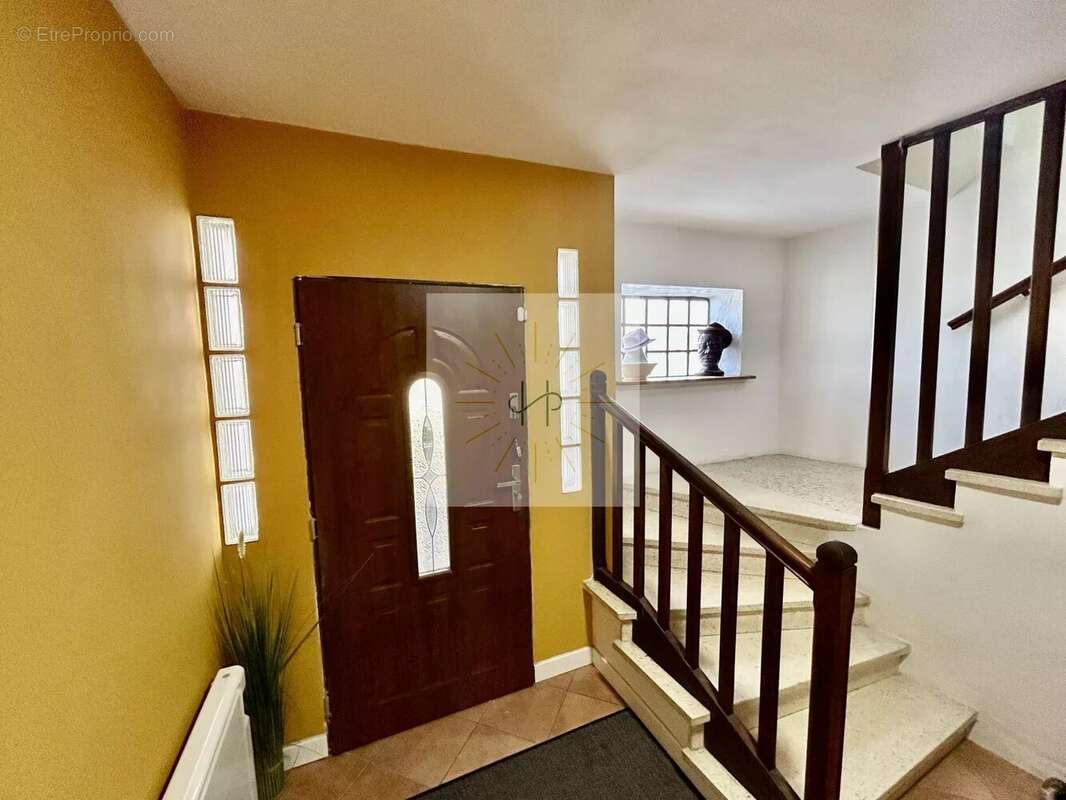 Appartement à PORTES-EN-VALDAINE