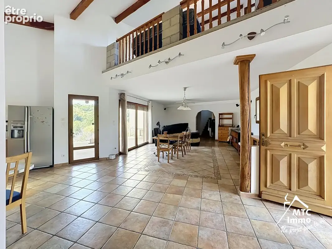 Maison 6 pièces - 211m2 - photo 3