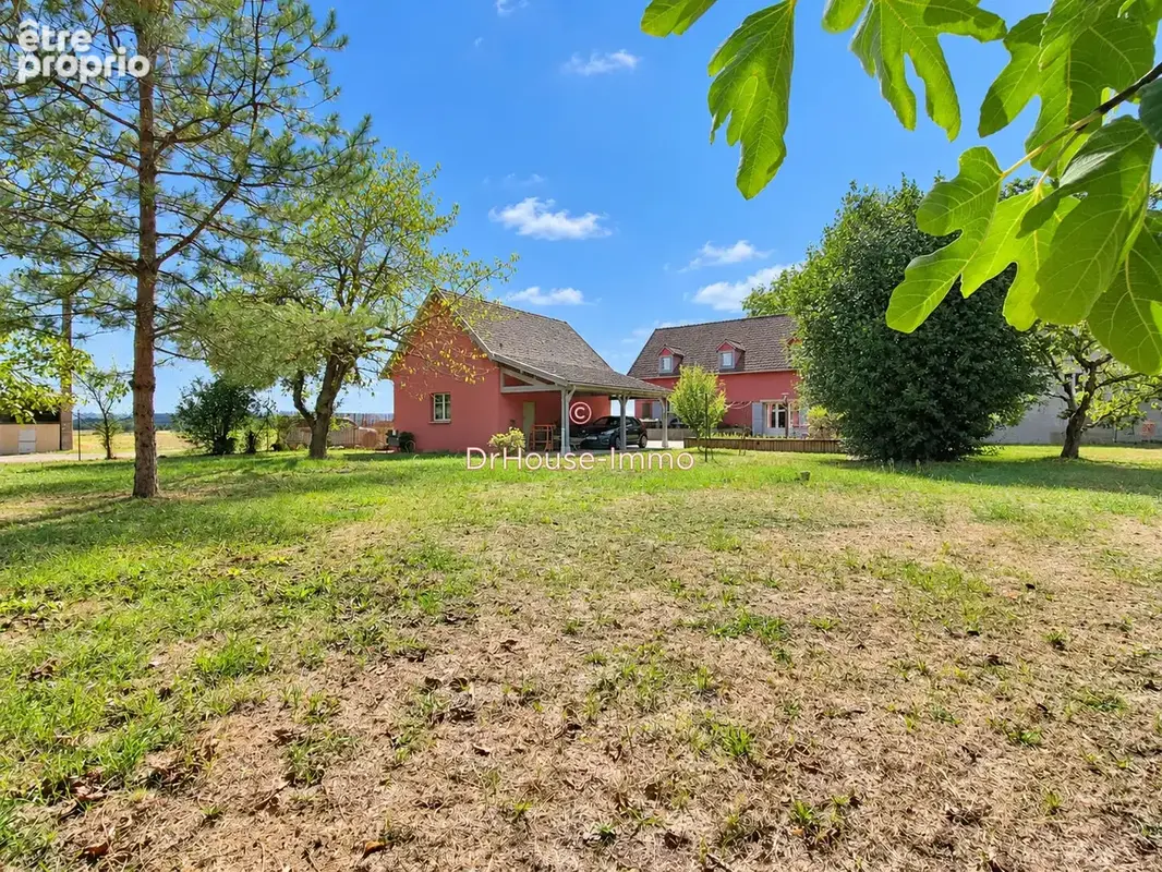 Maison 8 pièces 205 m² à vendre à Varennes-Le-Grand (71240) - photo 11