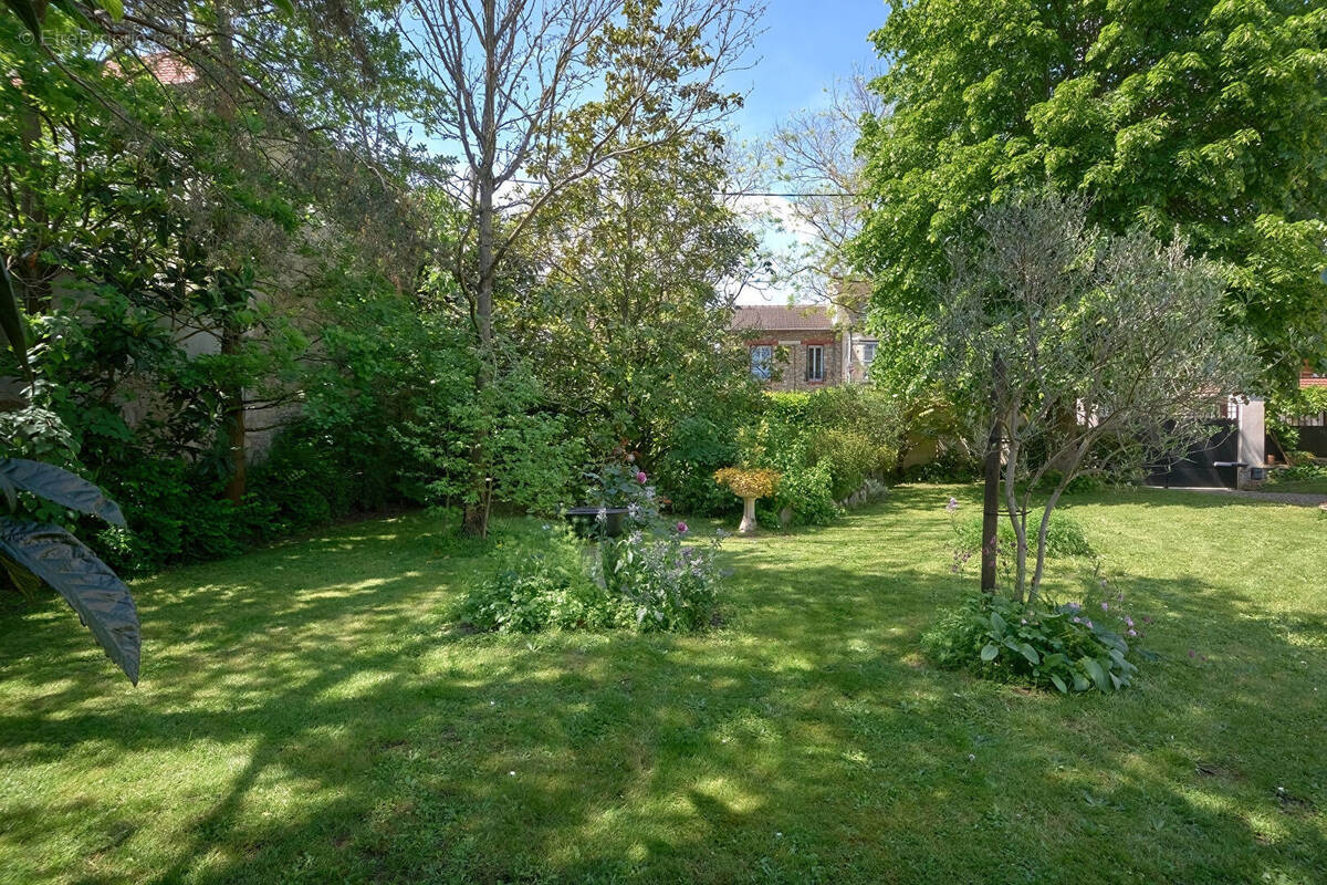 Terrain à EPINAY-SUR-SEINE