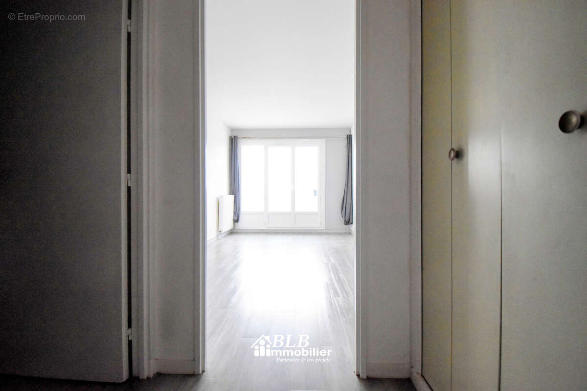 Appartement à ELANCOURT