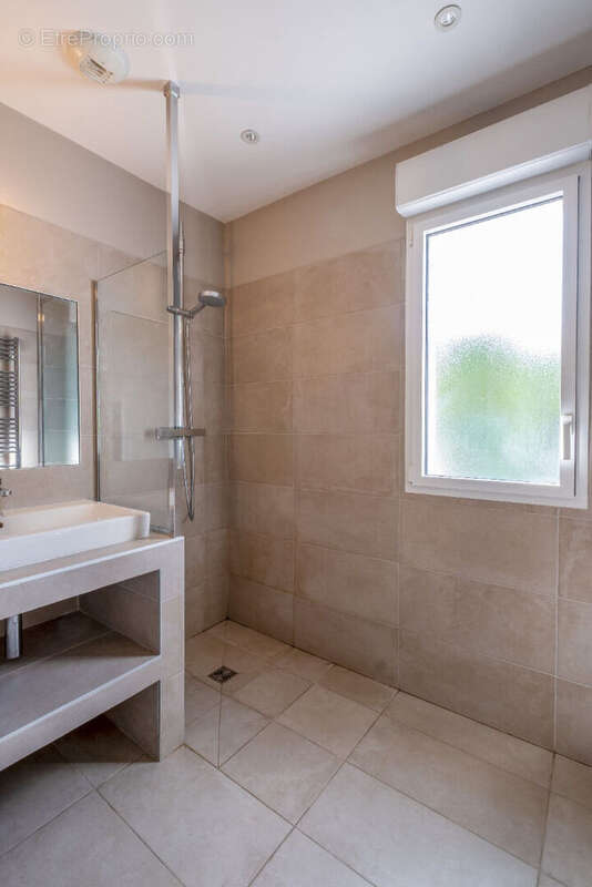 Maison à SAINT-CYR-AU-MONT-D'OR