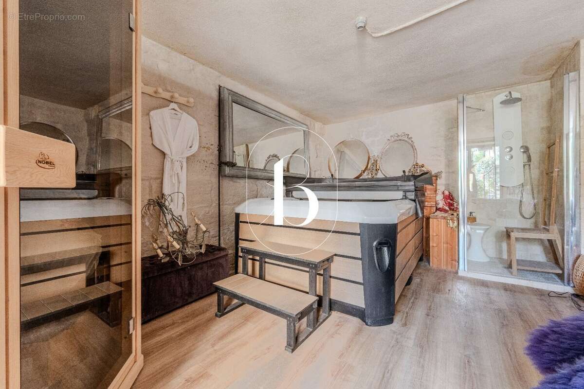 Maison à UZES