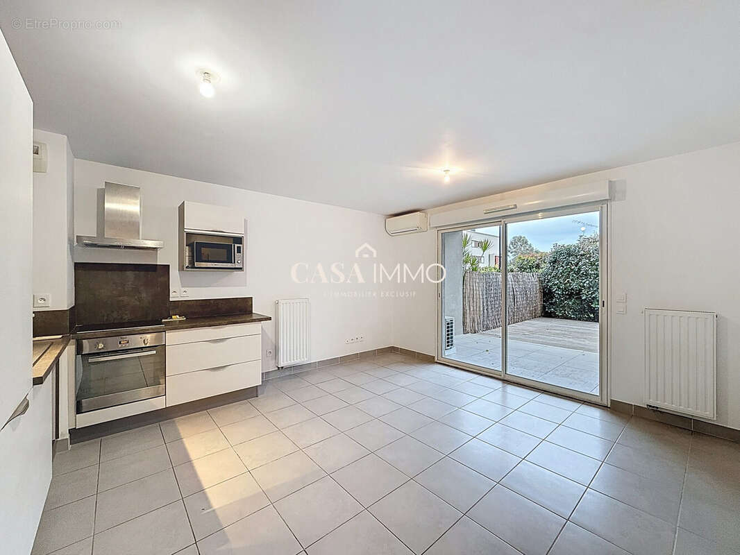 Appartement à HYERES