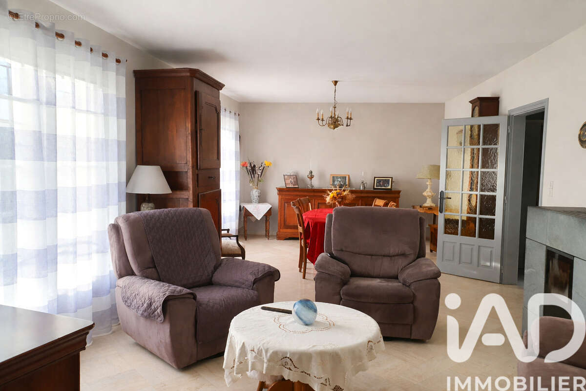 Photo 4 - Maison à CHASSENEUIL-SUR-BONNIEURE