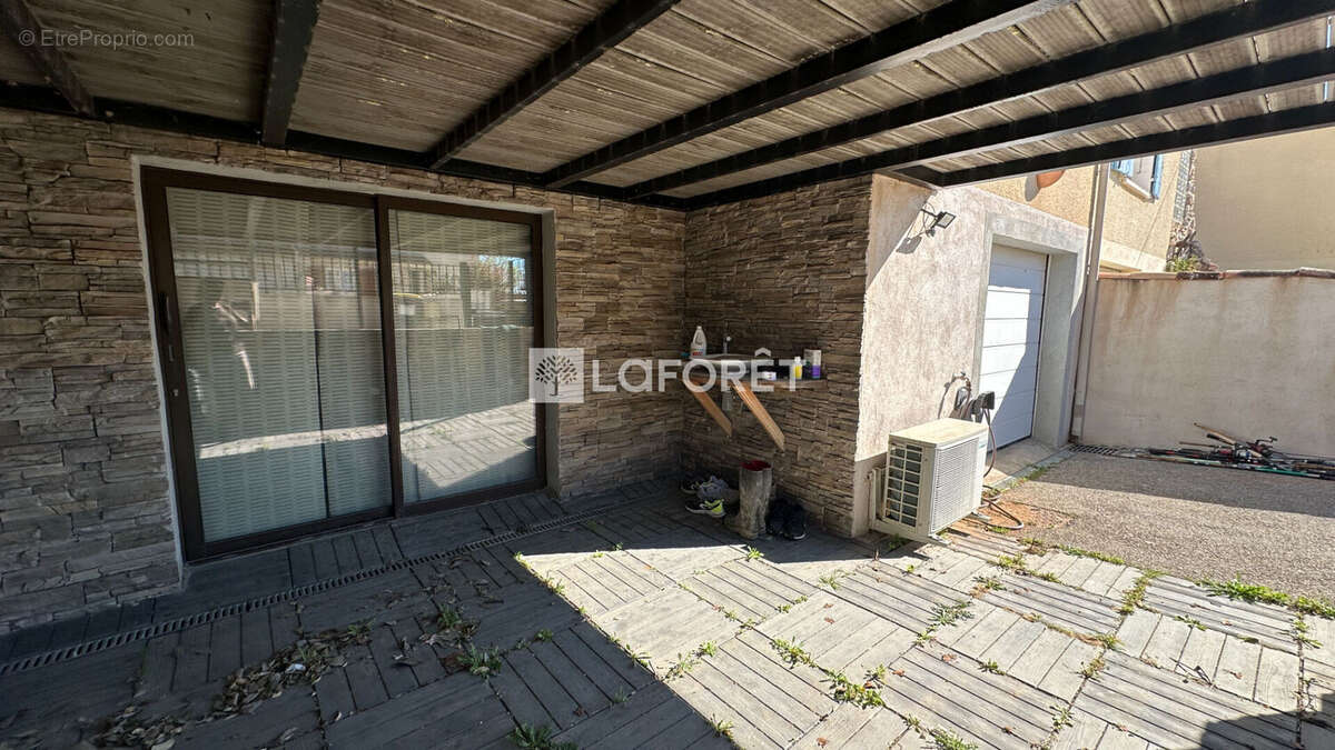 Maison à LA FARE-LES-OLIVIERS