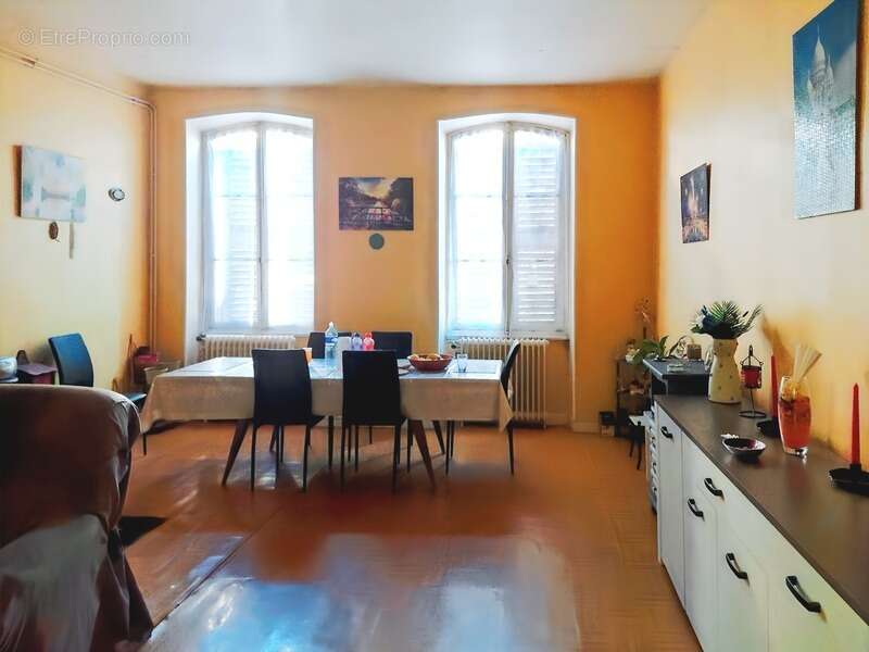 Appartement à THIERS