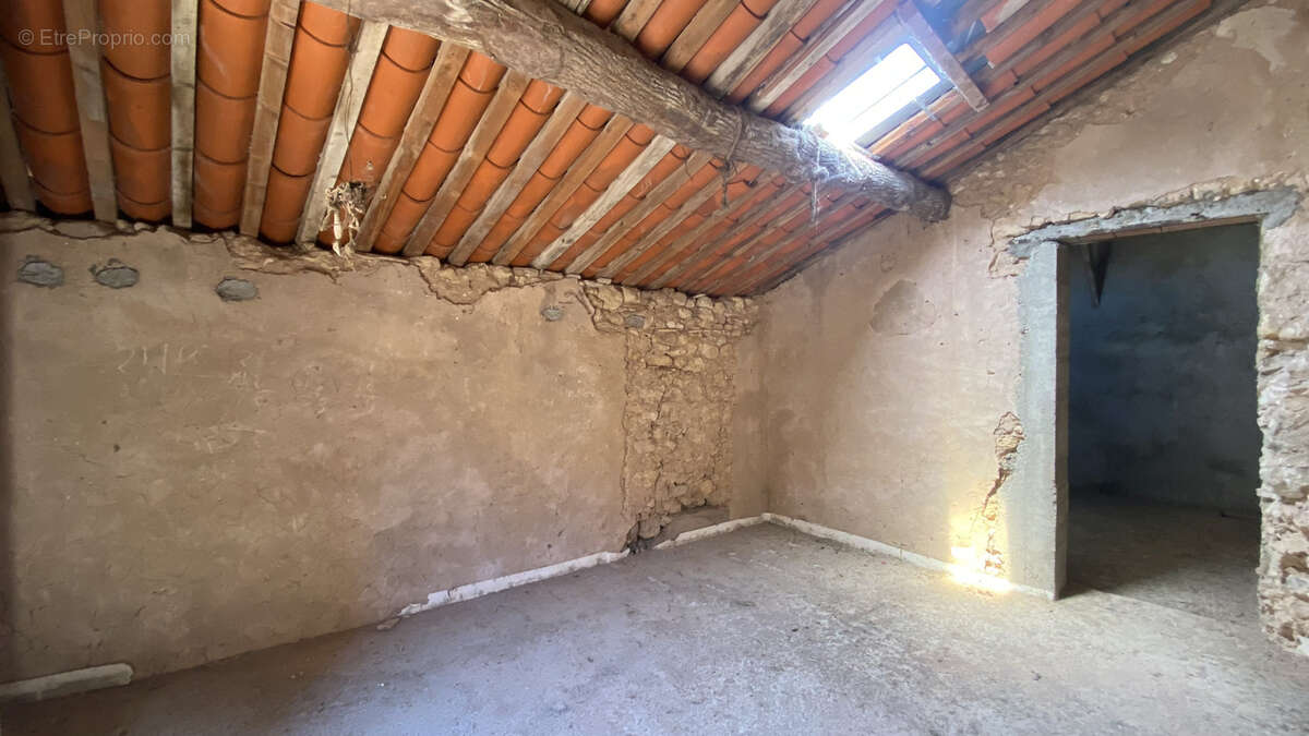 Maison à CRUZY