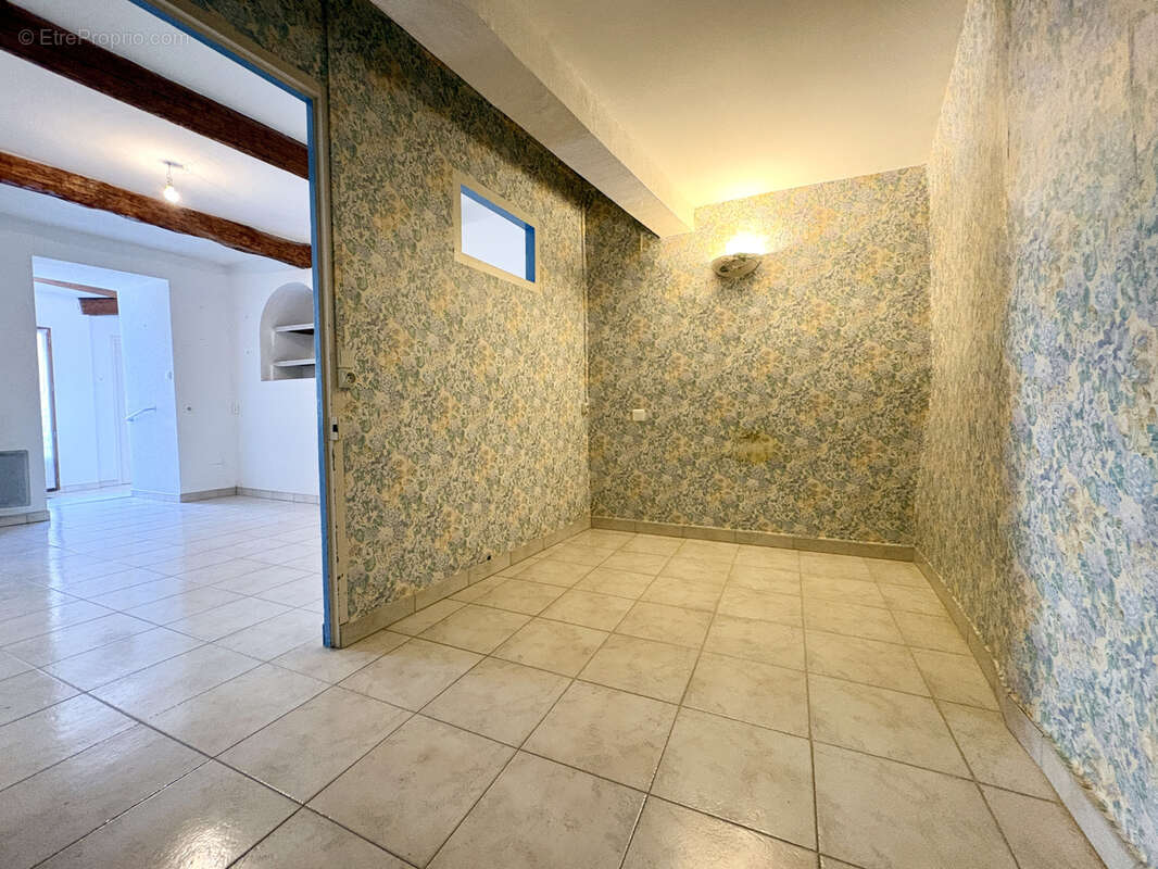 Maison à NEBIAN
