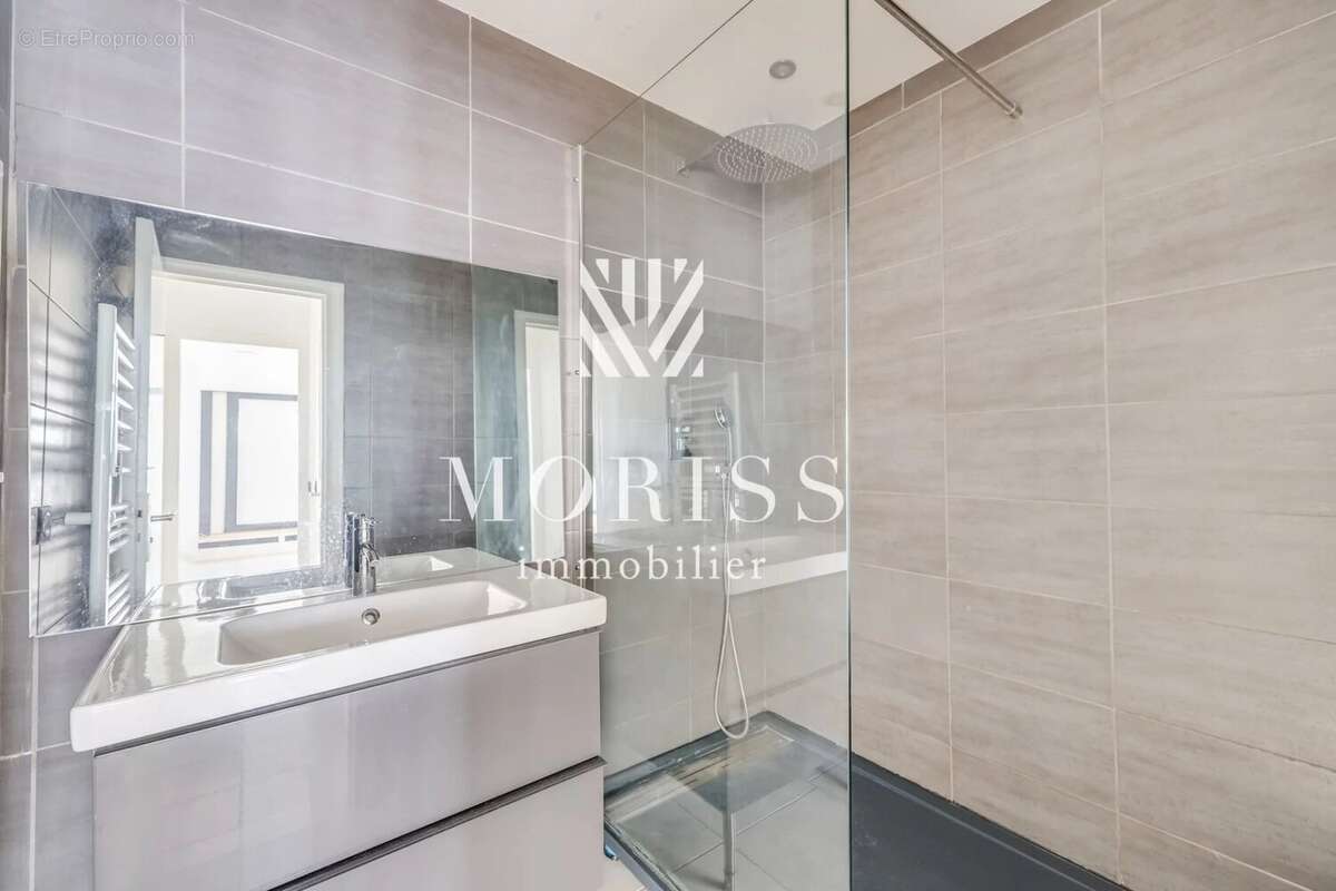 Appartement à PARIS-20E