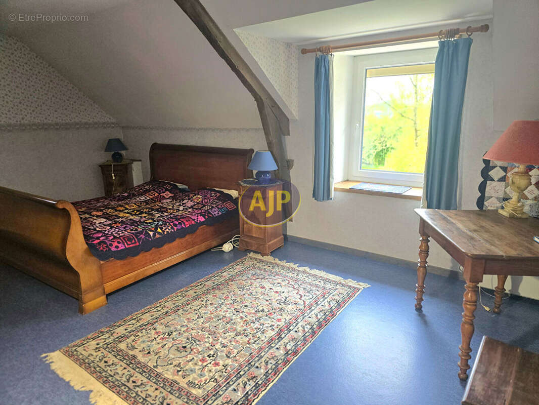 Maison à CONQUEREUIL