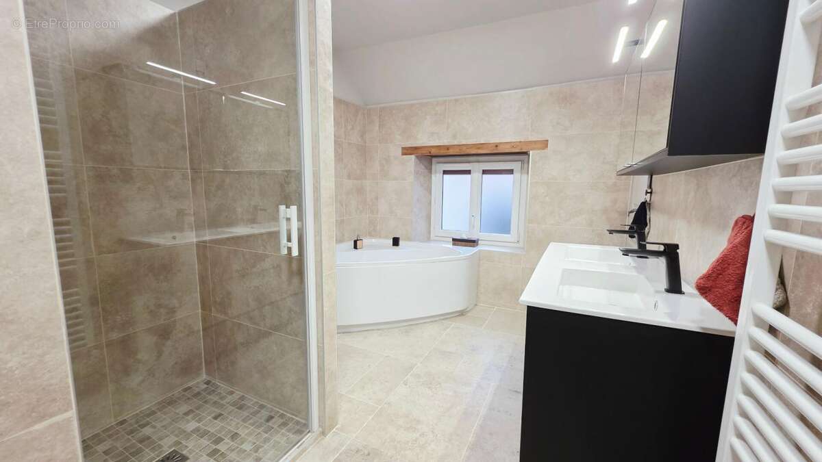 Maison à SAINT-DOULCHARD