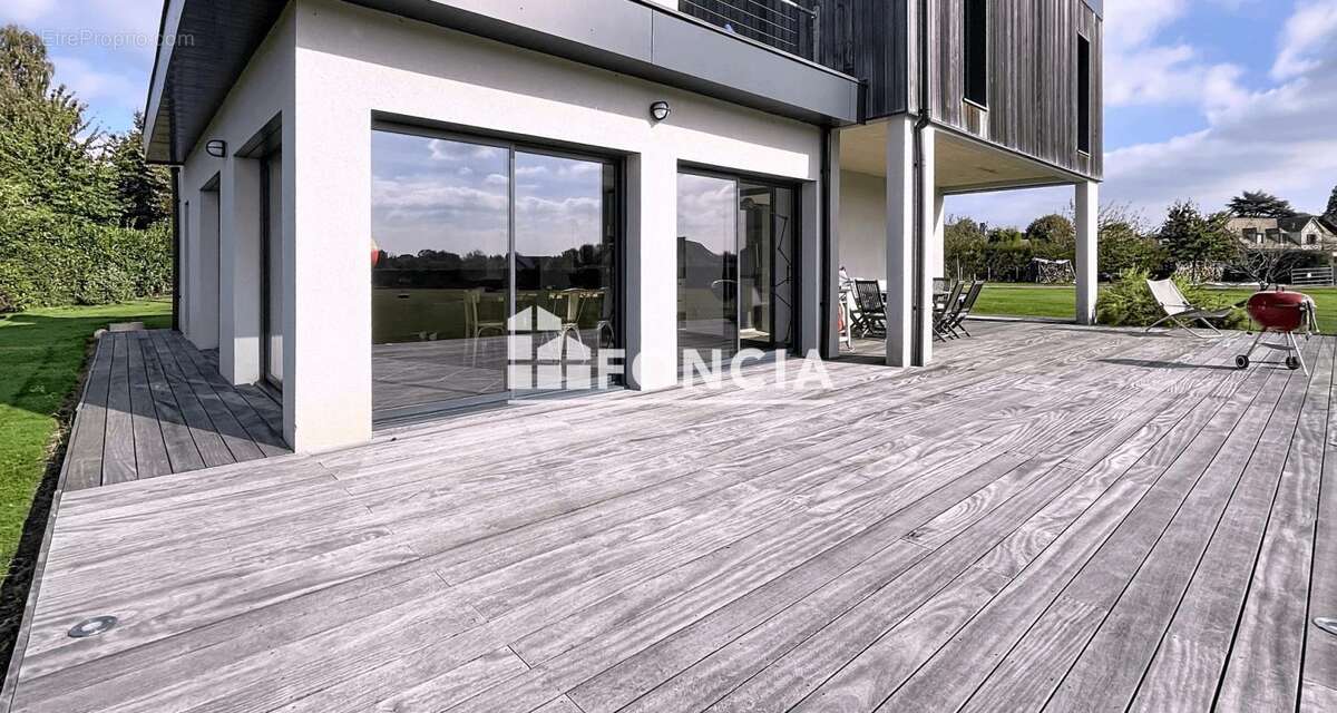 Maison à PONT-L&#039;EVEQUE