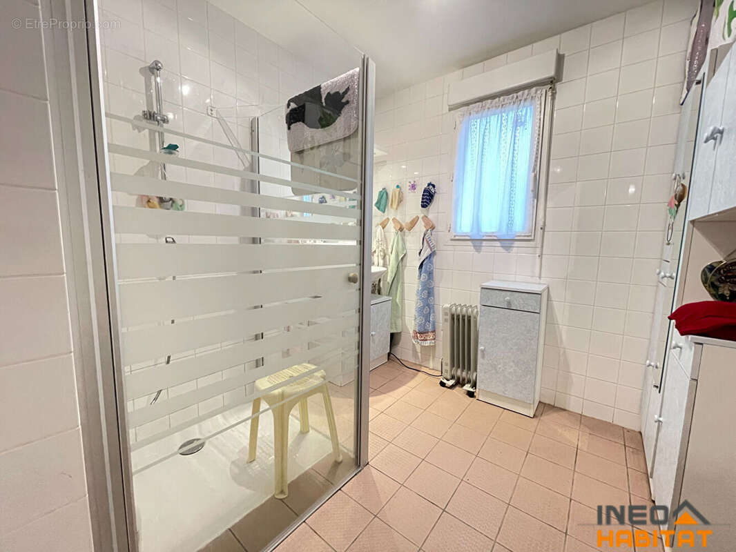 Appartement à LA MEZIERE