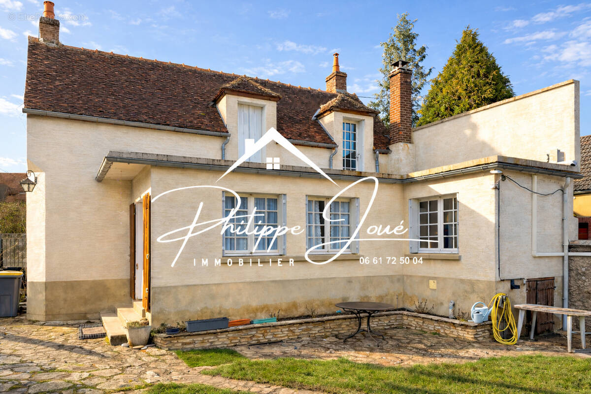 Maison à SAINT-MAURICE-AUX-RICHES-HOMMES