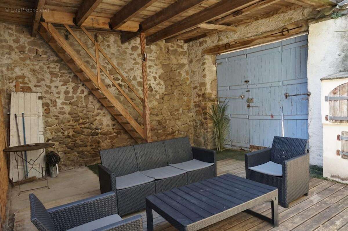 Maison à MORTAGNE-SUR-SEVRE