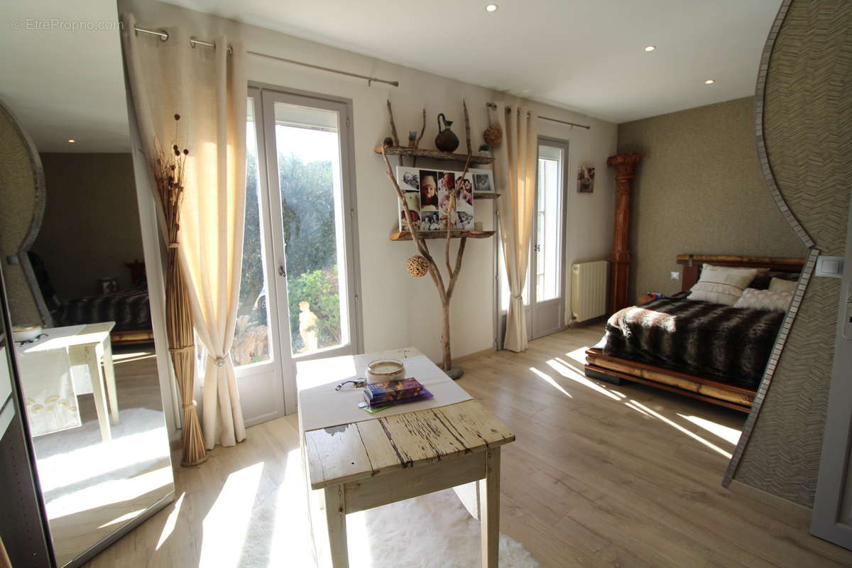 Maison à LEZIGNAN-CORBIERES