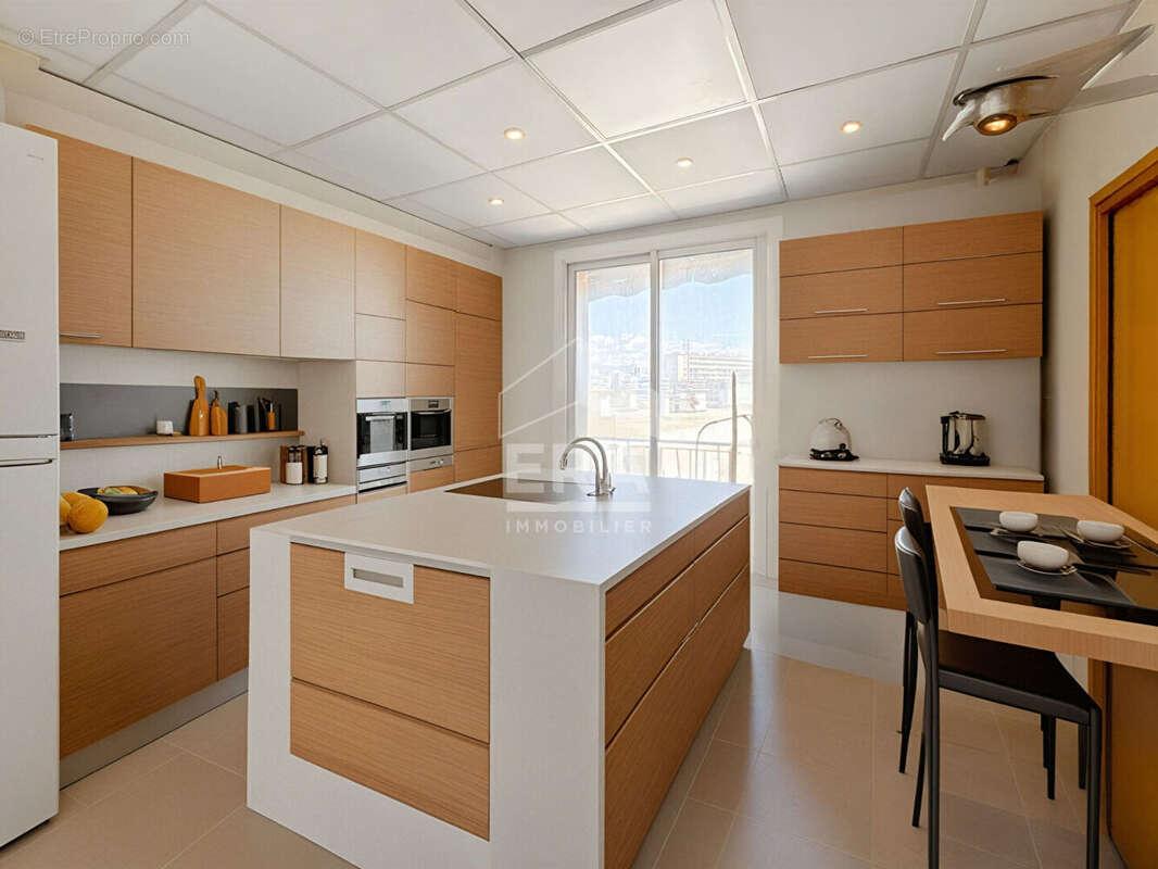 Appartement à MARSEILLE-4E