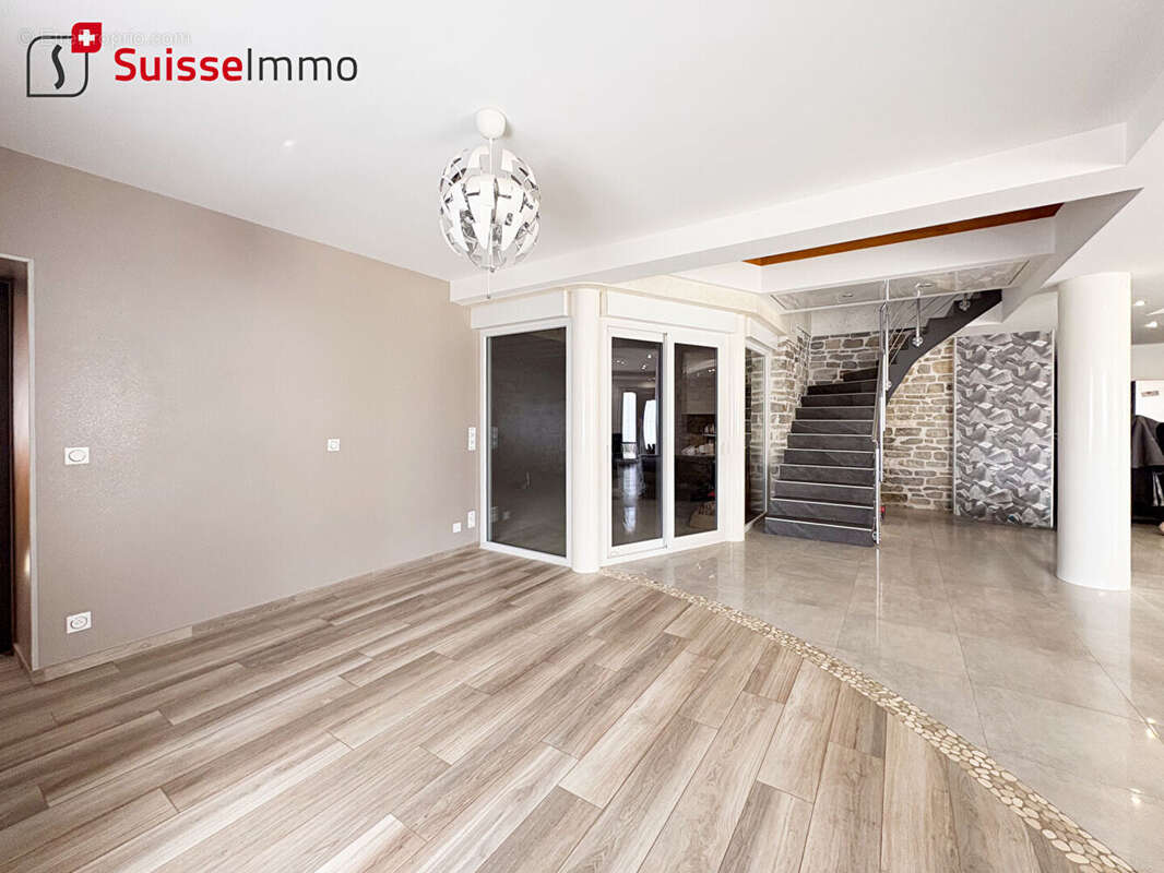 Maison à GOUX-LES-USIERS