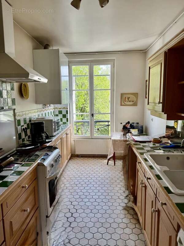 Appartement à PARIS-14E